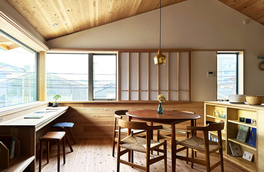 ２階リビングの家